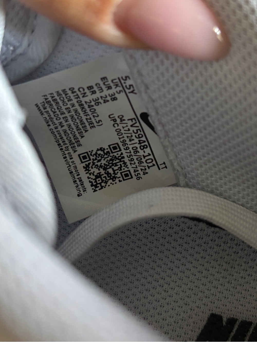Nike Kid’s (or Adult) Air Force 1 Shoes Sneakers - Picture 8 of 9